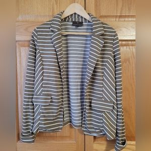 Light, stretchy blazer. Brown with white stripes 🤎